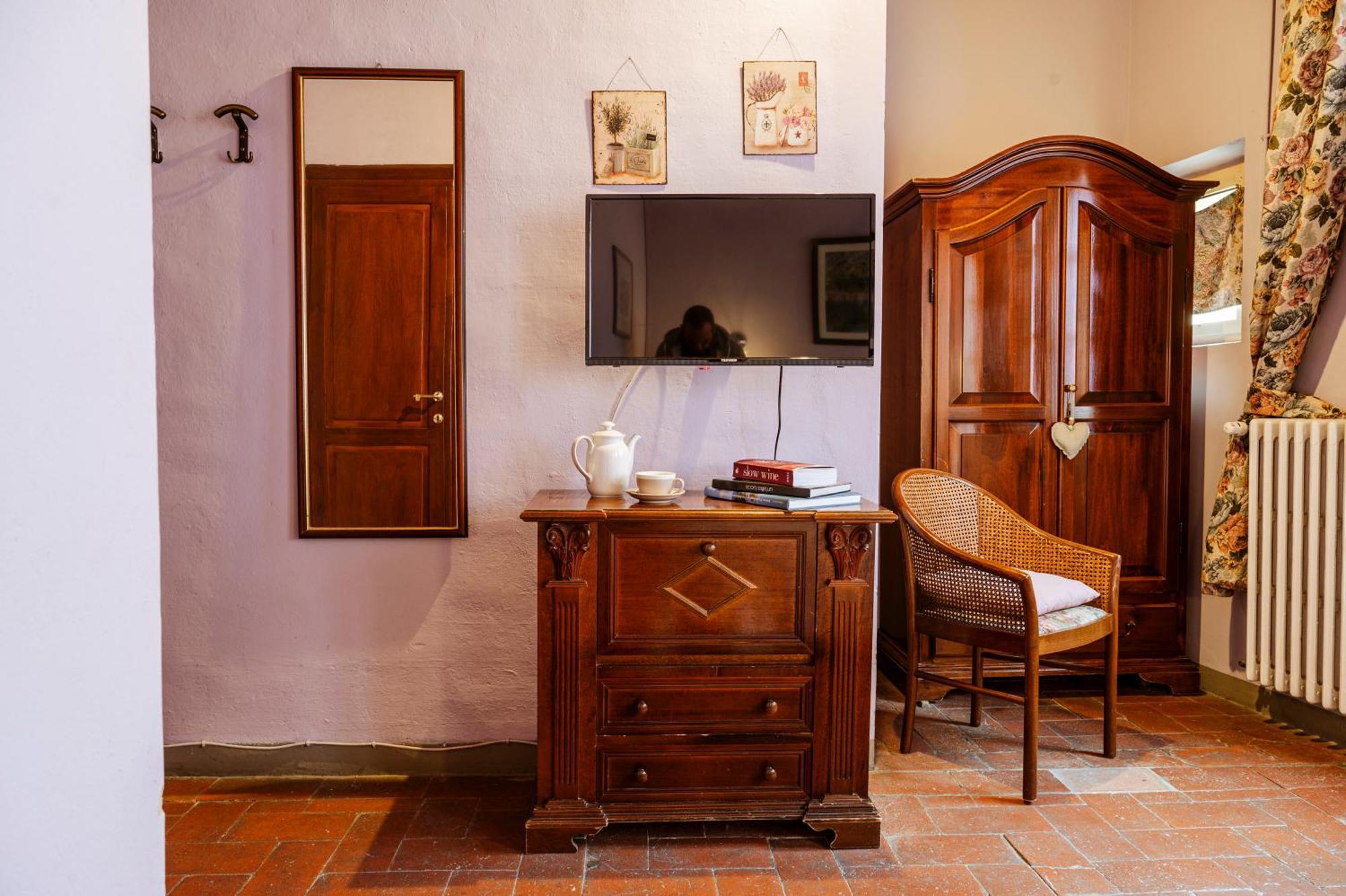 Antica Casa Dei Rassicurati Bed and Breakfast Montecarlo Eksteriør billede