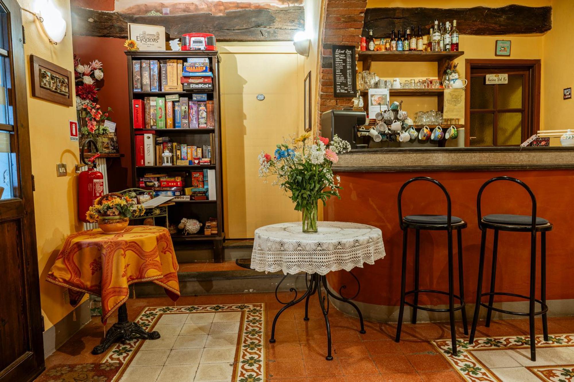 Antica Casa Dei Rassicurati Bed and Breakfast Montecarlo Eksteriør billede