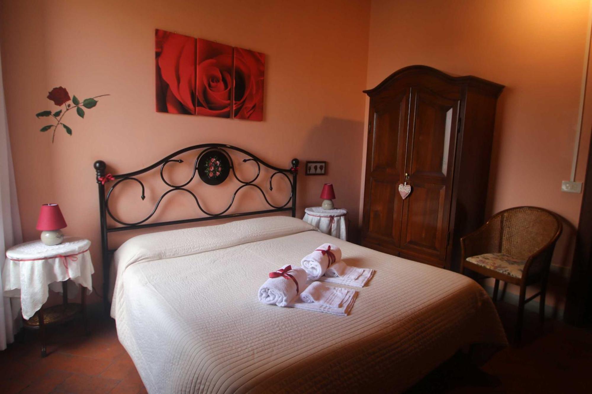 Antica Casa Dei Rassicurati Bed and Breakfast Montecarlo Eksteriør billede