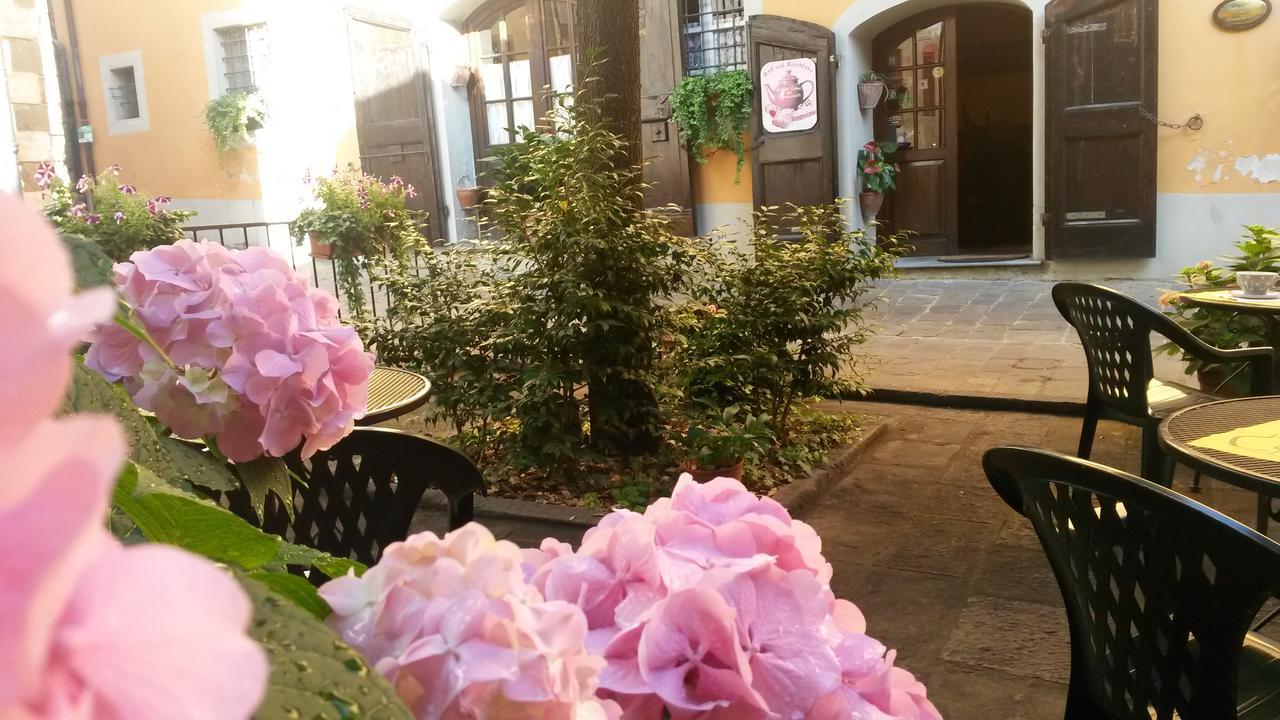 Antica Casa Dei Rassicurati Bed and Breakfast Montecarlo Eksteriør billede