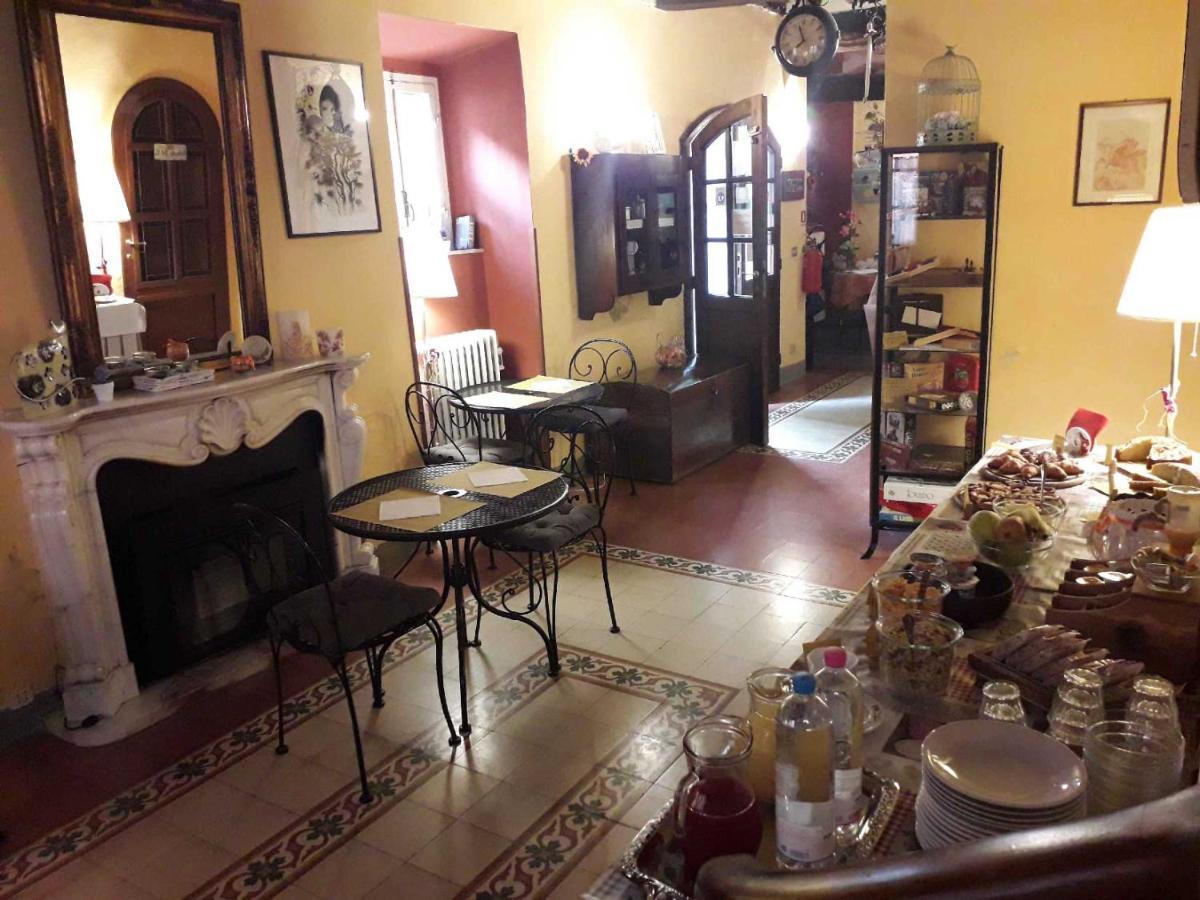 Antica Casa Dei Rassicurati Bed and Breakfast Montecarlo Eksteriør billede