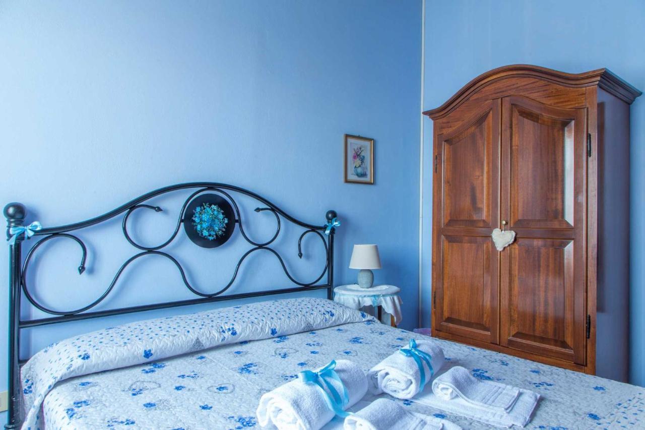 Antica Casa Dei Rassicurati Bed and Breakfast Montecarlo Eksteriør billede